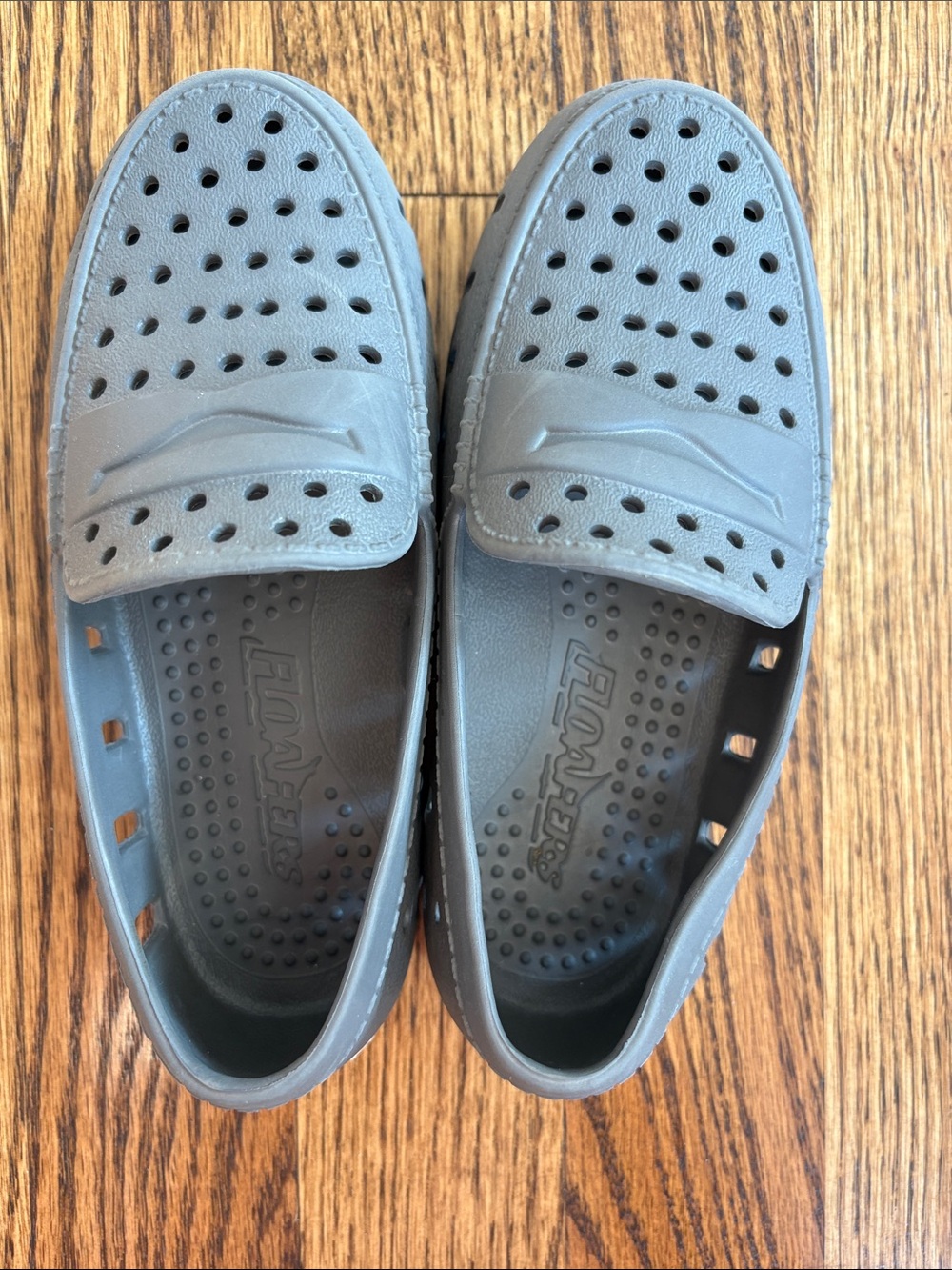 Boys grey Floafer Prodigy Loafer, size 11. Barely worn, almost new condition